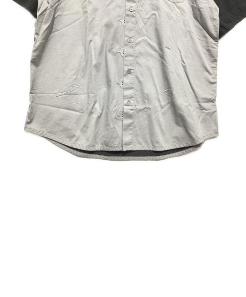 graniph（グラニフ）graniph (グラニフ) ドラゴンクエスト (ドラゴンクエスト) 半袖シャツ　 グレー×ライトグレー サイズ:XL 未使用品の古着・服飾アイテム