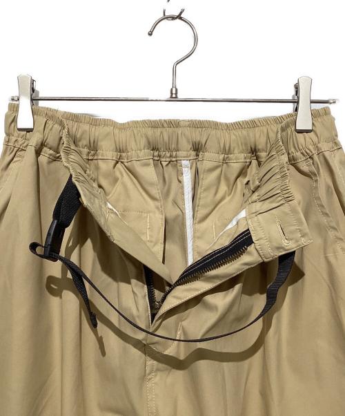 meltum（メルタム）meltum (メルタム) ベルト付パンツ ベージュ×ブラック サイズ:2の古着・服飾アイテム