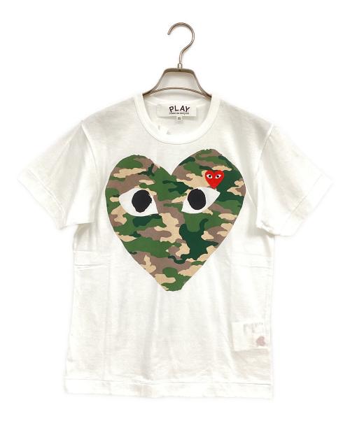 PLAY COMME des GARCONS（プレイコムデギャルソン）PLAY COMME des GARCONS (プレイコムデギャルソン) CAMO HEART TEE ホワイト×グリーン サイズ:XS 未使用品の古着・服飾アイテム