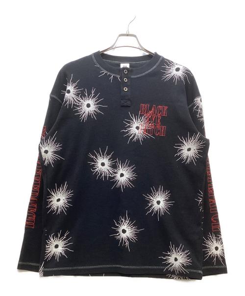 THE BLACK EYE PATCH（ブラックアイパッチ）THE BLACK EYE PATCH (ブラックアイパッチ) GUNSHOT STENCIL HENLEY NECK L/S ブラック サイズ:XLの古着・服飾アイテム