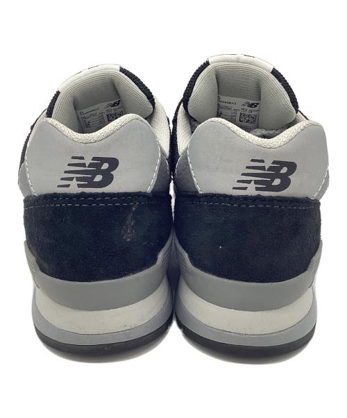 NEW BALANCE（ニューバランス）NEW BALANCE (ニューバランス) スニーカー ブラック×グレー サイズ:22㎝の古着・服飾アイテム