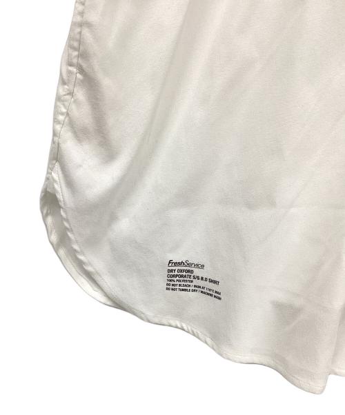 FreshService（フレッシュサービス）FreshService (フレッシュサービス) 半袖シャツ ホワイト サイズ:Mの古着・服飾アイテム