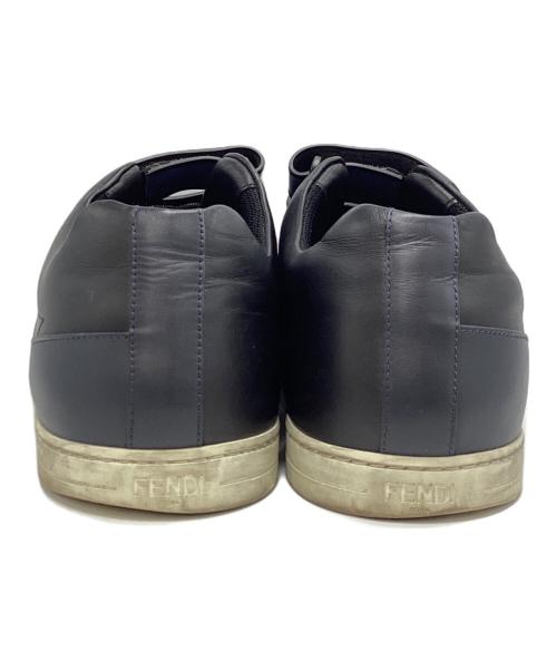 FENDI（フェンディ）FENDI (フェンディ) ローカットスニーカー ブラック×ブルー サイズ:7Eの古着・服飾アイテム