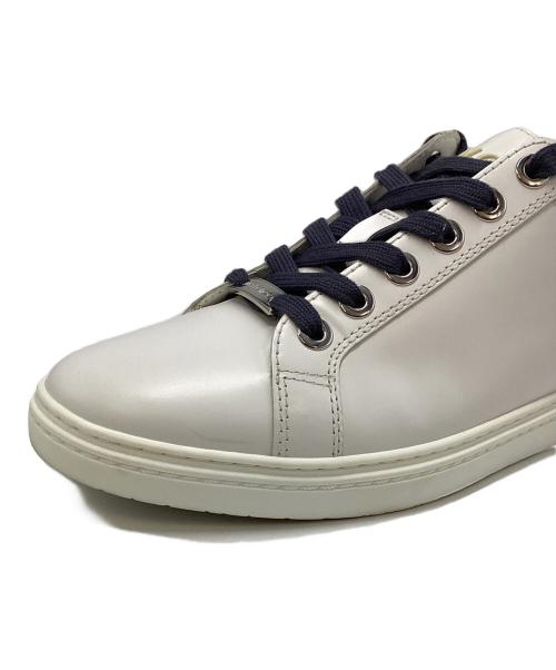 JIMMY CHOO（ジミーチュウ）JIMMY CHOO (ジミーチュウ) ローカットスニーカー ホワイト サイズ:42の古着・服飾アイテム