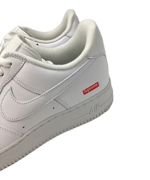 NIKE（ナイキ）NIKE (ナイキ) SUPREME (シュプリーム) AIR FORCE1 LOW ホワイト サイズ:30㎝の古着・服飾アイテム