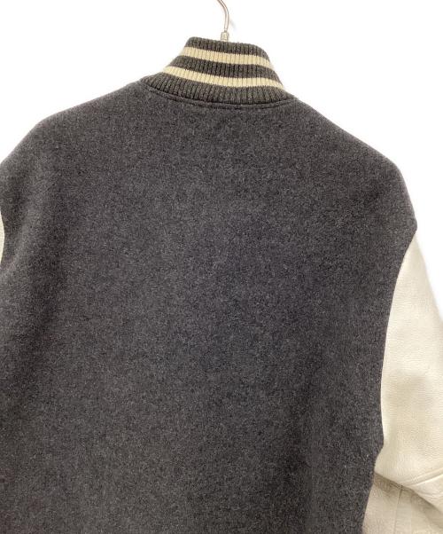 SWAGGER（スワッガー）SWAGGER (スワッガー) スタジャン グレー×ホワイト サイズ:表記無しの古着・服飾アイテム