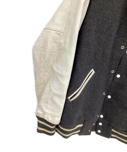 SWAGGER（スワッガー）SWAGGER (スワッガー) スタジャン グレー×ホワイト サイズ:表記無しの古着・服飾アイテム