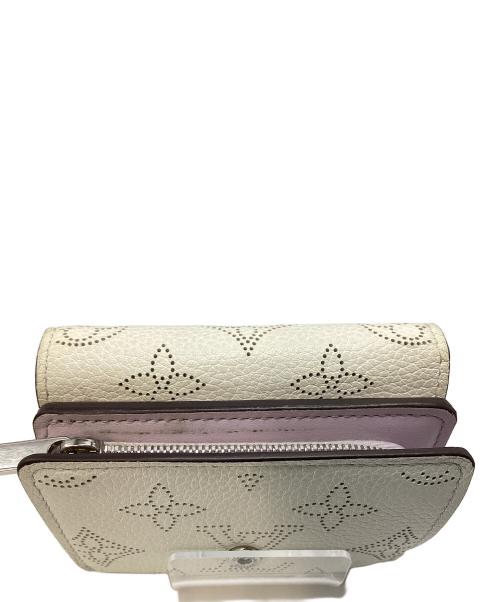 LOUIS VUITTON（ルイ ヴィトン）LOUIS VUITTON (ルイ ヴィトン) ルイヴィトン ポルトフォイユ・イリス コンパクト マヒナ M80693 3つ折り財布 ホワイトの古着・服飾アイテム