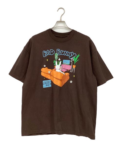 bud banny（バッドバニー）bud banny (バッドバニー) Coachella 半袖カットソー ブラウン サイズ:XLの古着・服飾アイテム