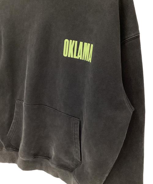 oklama（オクラマ）oklama (オクラマ) プルオーバーパーカー ブラック サイズ:Lの古着・服飾アイテム
