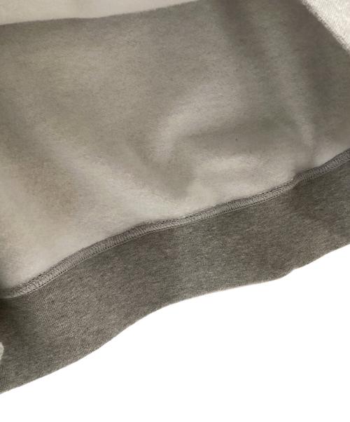 FOG ESSENTIALS（フィアオブゴッド エッセンシャル）FOG ESSENTIALS (フィアオブゴッド エッセンシャル) プルオーバーパーカー グレー サイズ:Lの古着・服飾アイテム