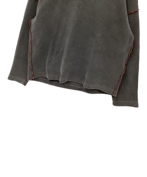 DIESEL（ディーゼル）DIESEL (ディーゼル) クルーネックスウェット グレー×レッド サイズ:Mの古着・服飾アイテム
