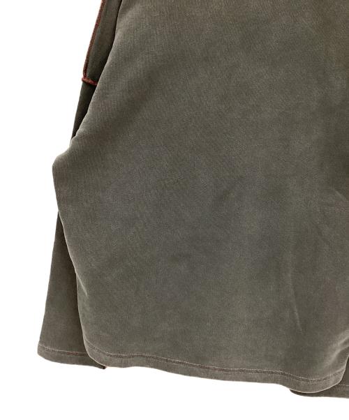 DIESEL（ディーゼル）DIESEL (ディーゼル) クルーネックスウェット グレー×レッド サイズ:Mの古着・服飾アイテム