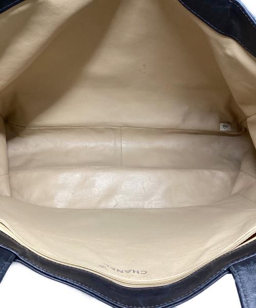 CHANEL（シャネル）CHANEL (シャネル) シャネル/ロゴレザートートバッグ ブラックの古着・服飾アイテム