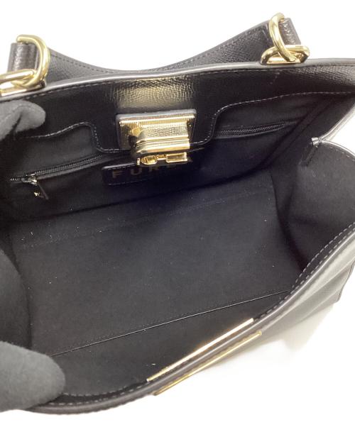 FURLA（フルラ）FURLA (フルラ) フルラ/WB00654/ハンドバッグ ブラック×ゴールドの古着・服飾アイテム