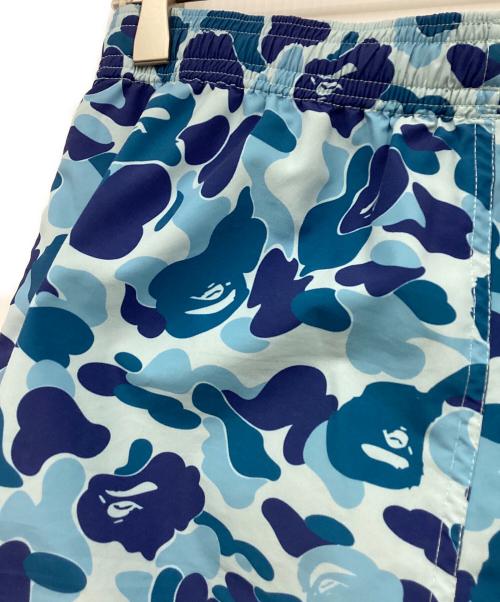 A BATHING APE（アベイシングエイプ）A BATHING APE (アベイシングエイプ) Camo Beach Shorts ブルー サイズ:Mの古着・服飾アイテム