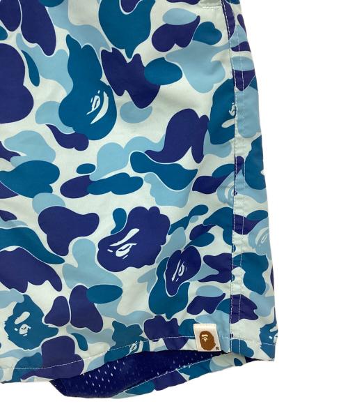 A BATHING APE（アベイシングエイプ）A BATHING APE (アベイシングエイプ) Camo Beach Shorts ブルー サイズ:Mの古着・服飾アイテム