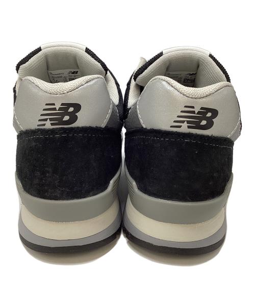 NEW BALANCE（ニューバランス）NEW BALANCE (ニューバランス) ローカットスニーカー ブラック×グレー サイズ:26㎝の古着・服飾アイテム