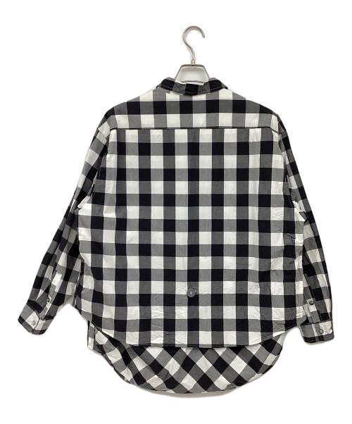 CMF OUTDOOR GARMENT（コンフィーアウトドアガーメント）CMF OUTDOOR GARMENT (コンフィーアウトドアガーメント) NEWSPAPER SHIRTS ブラック×ホワイト サイズ:Mの古着・服飾アイテム