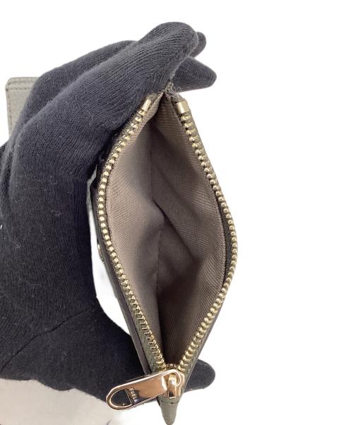 FURLA（フルラ）FURLA (フルラ) フルラ/PC09RZY/2つ折り財布 カーキの古着・服飾アイテム