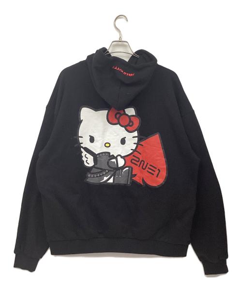 2NE1（トゥエニィワン）2NE1 (トゥエニィワン) HELLO KITTY (ハローキティ) プルオーバーパーカー ブラック サイズ:Lの古着・服飾アイテム