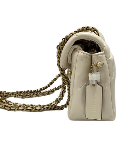 COACH（コーチ）COACH (コーチ) コーチ/タビー26/CP150ショルダーバッグ アイボリー×ゴールド 未使用品の古着・服飾アイテム