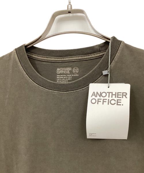 ANOTHER OFFICE（アナザーオフィス）ANOTHER OFFICE (アナザーオフィス) Tシャツ オリーブ サイズ:2 未使用品の古着・服飾アイテム