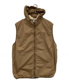 MONCLER（モンクレール）の古着「リバーシブルベスト」｜ベージュ