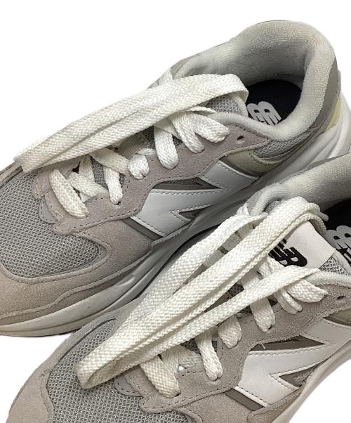 NEW BALANCE（ニューバランス）NEW BALANCE (ニューバランス) ユニセックス大人 M5740 57/40 グレー×ホワイト サイズ:23㎝の古着・服飾アイテム