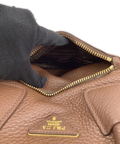 PRADA（プラダ）PRADA (プラダ) プラダ/BN2626/ヴィッテロダイノ/トートバッグ ブラウン×ゴールドの古着・服飾アイテム
