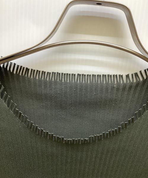 PLEATS PLEASE（プリーツプリーズ）PLEATS PLEASE (プリーツプリーズ) 半袖カットソー グリーン サイズ:3の古着・服飾アイテム