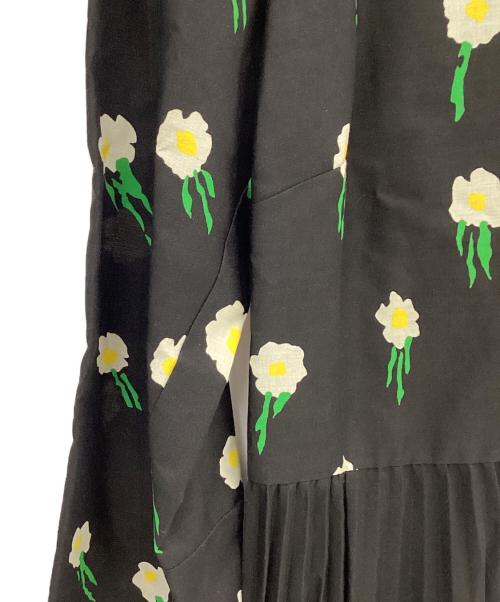RED VALENTINO（レッドヴァレンティノ）RED VALENTINO (レッドヴァレンティノ) 長袖ワンピース ブラック×オレンジ サイズ:38の古着・服飾アイテム
