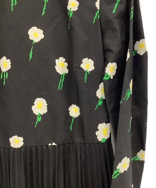 RED VALENTINO（レッドヴァレンティノ）RED VALENTINO (レッドヴァレンティノ) 長袖ワンピース ブラック×オレンジ サイズ:38の古着・服飾アイテム