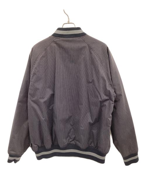 stussy（ステューシー）stussy (ステューシー) スタジャン グレー サイズ:XLの古着・服飾アイテム