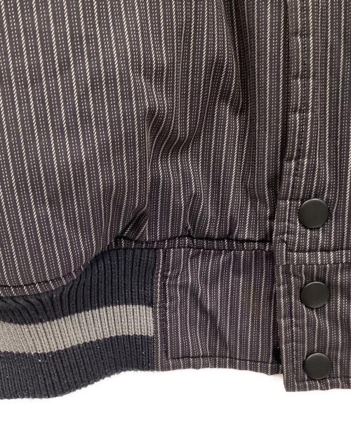 stussy（ステューシー）stussy (ステューシー) スタジャン グレー サイズ:XLの古着・服飾アイテム