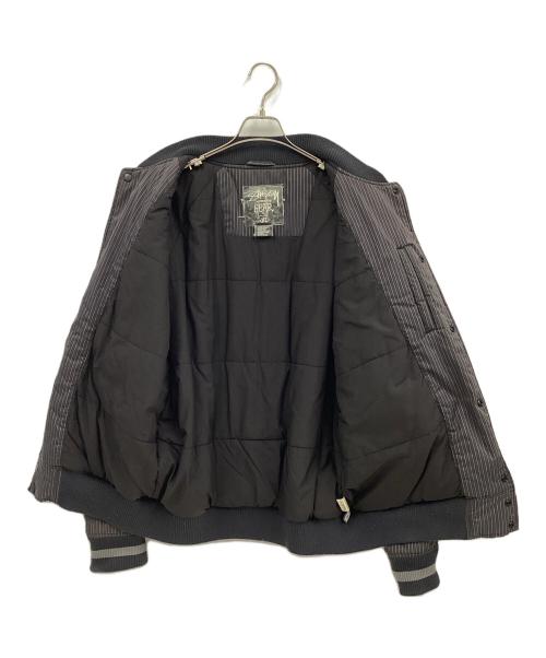 stussy（ステューシー）stussy (ステューシー) スタジャン グレー サイズ:XLの古着・服飾アイテム