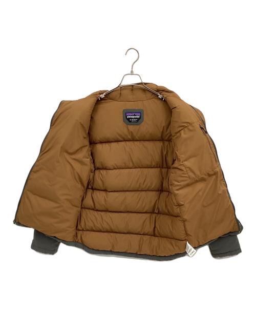 Patagonia（パタゴニア）Patagonia (パタゴニア) ダウンジャケット グレー×ブラウン サイズ:Ｓの古着・服飾アイテム