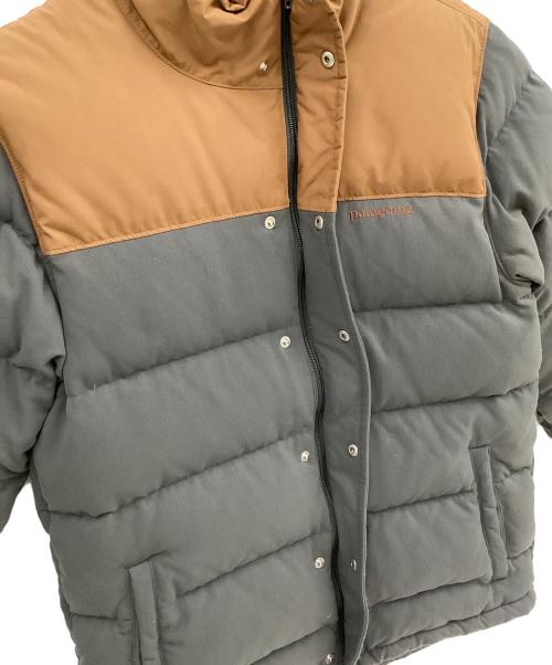 Patagonia（パタゴニア）Patagonia (パタゴニア) ダウンジャケット グレー×ブラウン サイズ:Ｓの古着・服飾アイテム