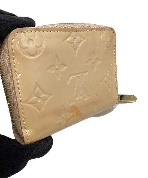 LOUIS VUITTON（ルイ ヴィトン）LOUIS VUITTON (ルイ ヴィトン) ルイ ヴィトン/ヴェルニ/M90203/小銭入れ ベージュの古着・服飾アイテム
