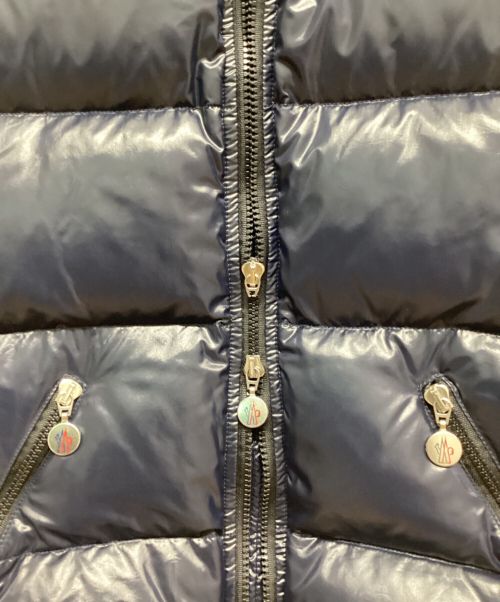 MONCLER（モンクレール）MONCLER (モンクレール) ダウンジャケット ネイビーの古着・服飾アイテム
