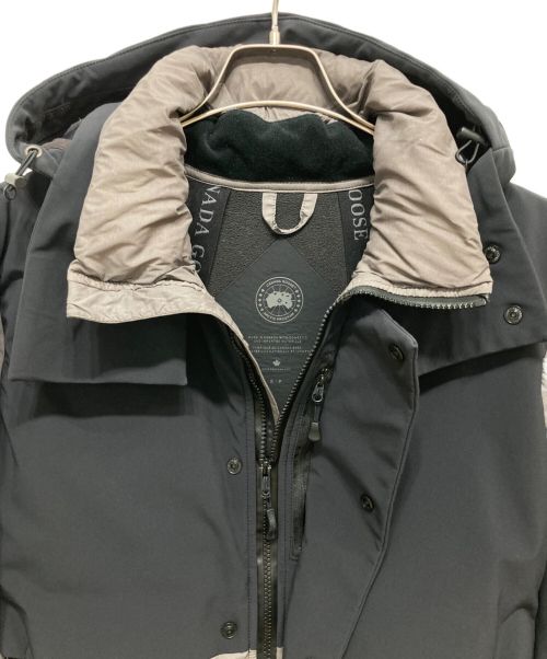 CANADA GOOSE（カナダグース）CANADA GOOSE (カナダグース) ダウンジャケット グレー×ブラック サイズ:Sの古着・服飾アイテム