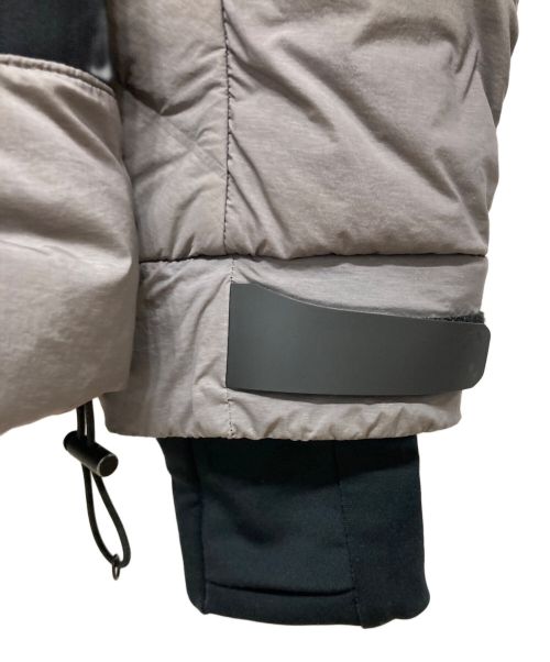 CANADA GOOSE（カナダグース）CANADA GOOSE (カナダグース) ダウンジャケット グレー×ブラック サイズ:Sの古着・服飾アイテム