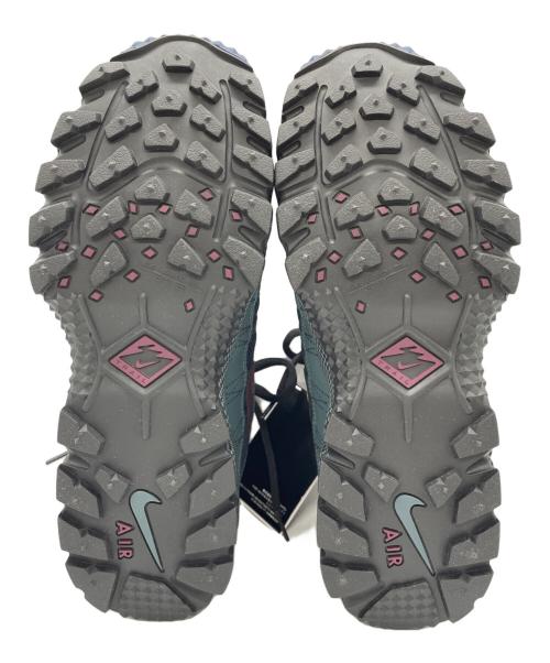 NIKE（ナイキ）NIKE (ナイキ) スニーカー グリーン×ネイビー サイズ:28 未使用品の古着・服飾アイテム