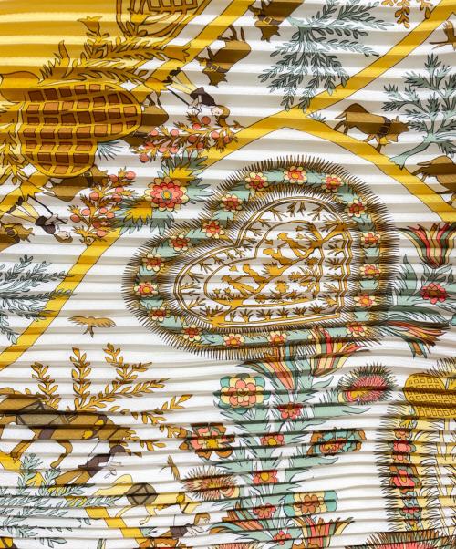 HERMES（エルメス）HERMES (エルメス) プリーツスカーフ オレンジ×ホワイトの古着・服飾アイテム