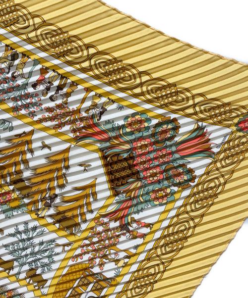 HERMES（エルメス）HERMES (エルメス) プリーツスカーフ オレンジ×ホワイトの古着・服飾アイテム