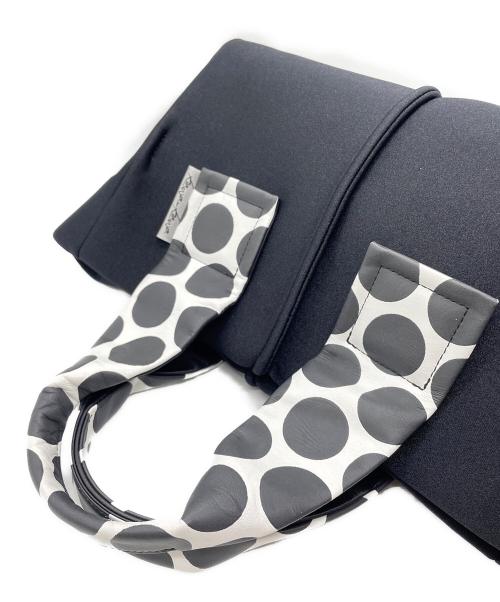 kawa-kawa（カワカワ）kawa-kawa (カワカワ) ドット柄WETトートバッグ ブラック×ホワイトの古着・服飾アイテム