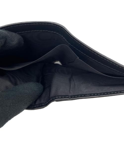 GUCCI（グッチ）GUCCI (グッチ) 2つ折り財布 ブラックの古着・服飾アイテム