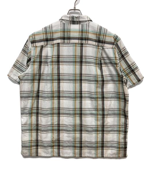 Patagonia（パタゴニア）Patagonia (パタゴニア) 半袖シャツ ホワイト×グリーン サイズ:XXLの古着・服飾アイテム