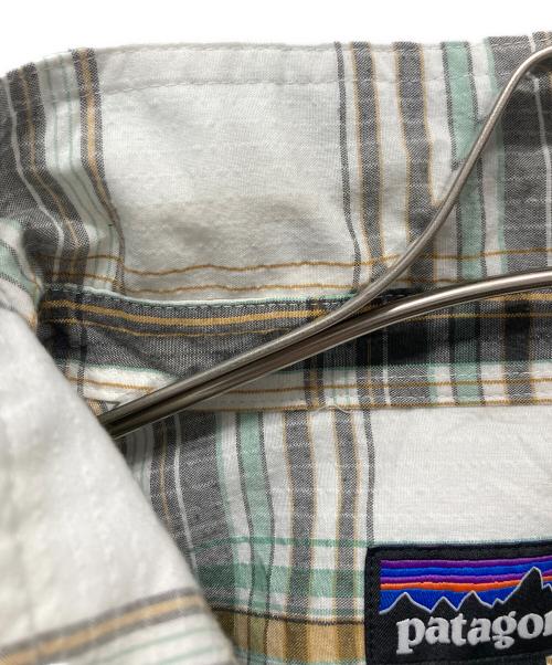 Patagonia（パタゴニア）Patagonia (パタゴニア) 半袖シャツ ホワイト×グリーン サイズ:XXLの古着・服飾アイテム
