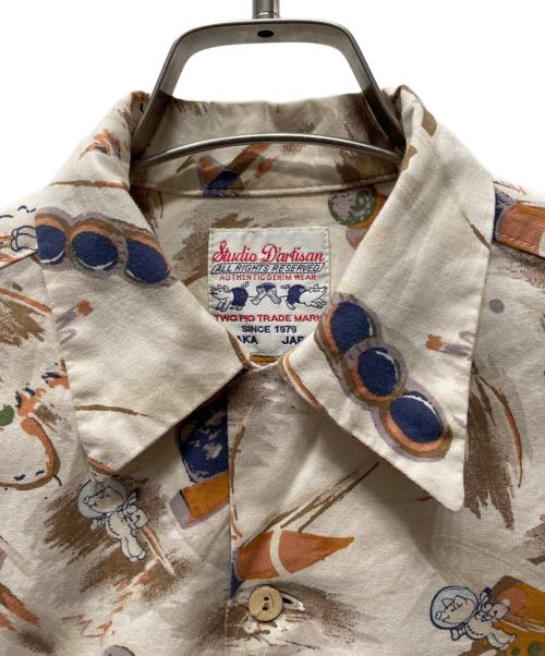 STUDIO D'ARTISAN（ステュディオダルチザン）STUDIO D'ARTISAN (ステュディオダルチザン) アロハシャツ ベージュ サイズ:Mの古着・服飾アイテム
